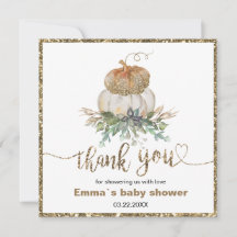 Tiras doradas y blancas caídas gracias