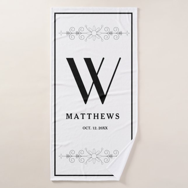 Toalla blanca y negra (Toalla de baño)