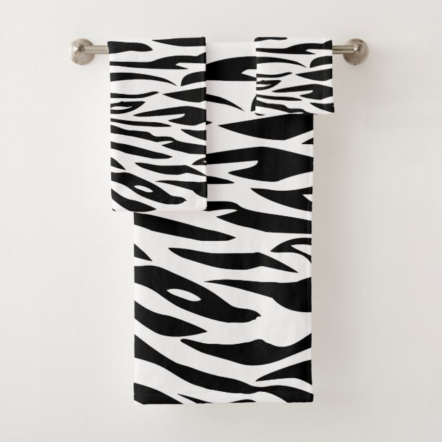 Toalla de baño con estampado de cebra en blanco y  (In situ)