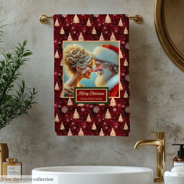 Toalla de baño de oro de Cranberry personalizada d (Chic Personalized Cranberry Gold Bath Towel)