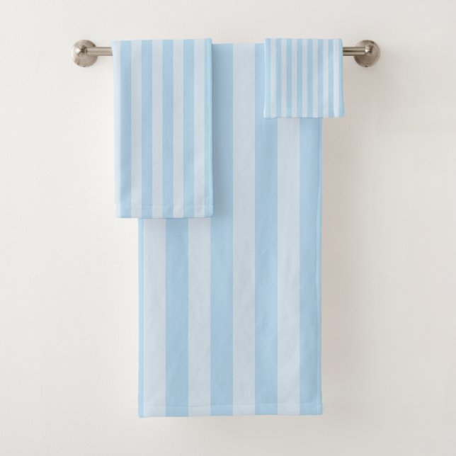 Toalla de baño de rayas azules (In situ)