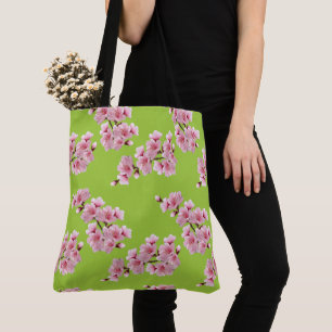 Toalla de baño en flor de cerezo puesta en bolsa