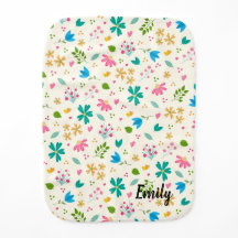 Toalla de bebé con flores personalizada