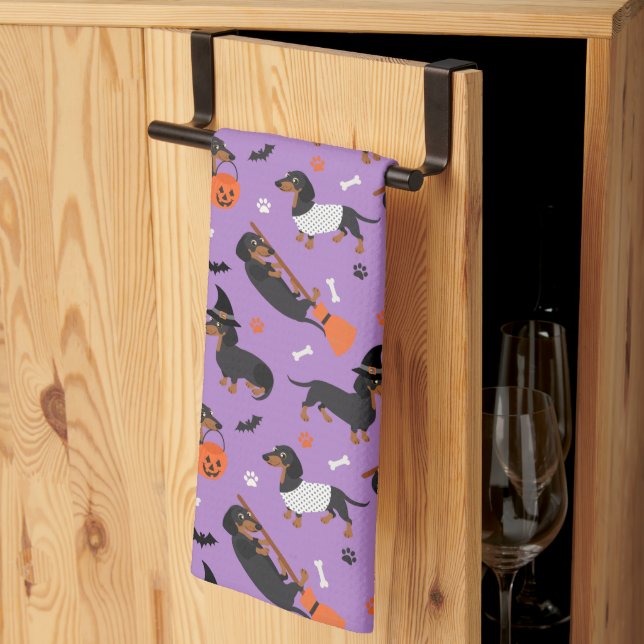 Toalla de cocina de Dachshund Halloween (Pliegue de tercios)