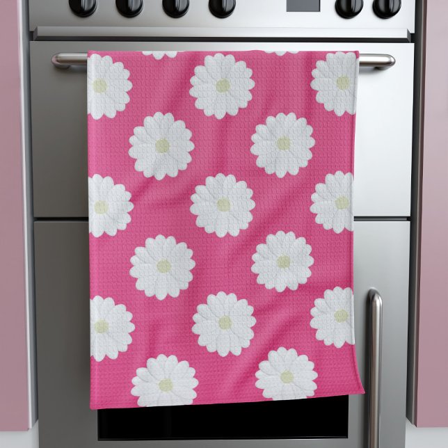 Toalla de cocina de diseño de flor de margarita bl (A pretty pink kitchen towel with daisies. Perfect!)