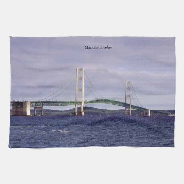 Toalla de cocina de Mackinac Bridge Mackinaw City (Horizontal)