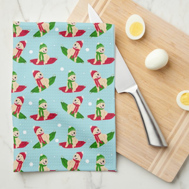 Toalla de cocina del Golden Dog Winter Sled Day (Doblado Cuarto)