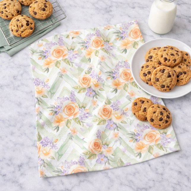 Toalla de cocina floral lavanda melocotón pastel (Subido por el creador)