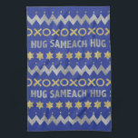 Toalla de cocina "Hanukkah Hug Sameach" Toalla de<br><div class="desc">Toalla de cocina "Hanukkah Hug Sameach" Toalla de bañoQué divertido, gran regalo para Hanukkah este año! Gracias por pasarse y ir de compras. ¡Muy apreciado! ¡Feliz Chanukah/Hanukkah!Estilo: Cocina Toalla de 16" x 24"Aclarar cualquier cocina con un juego de toallas de cocina personalizado.Estos paños, fabricados con una duradera mezcla de poliéster,...</div>