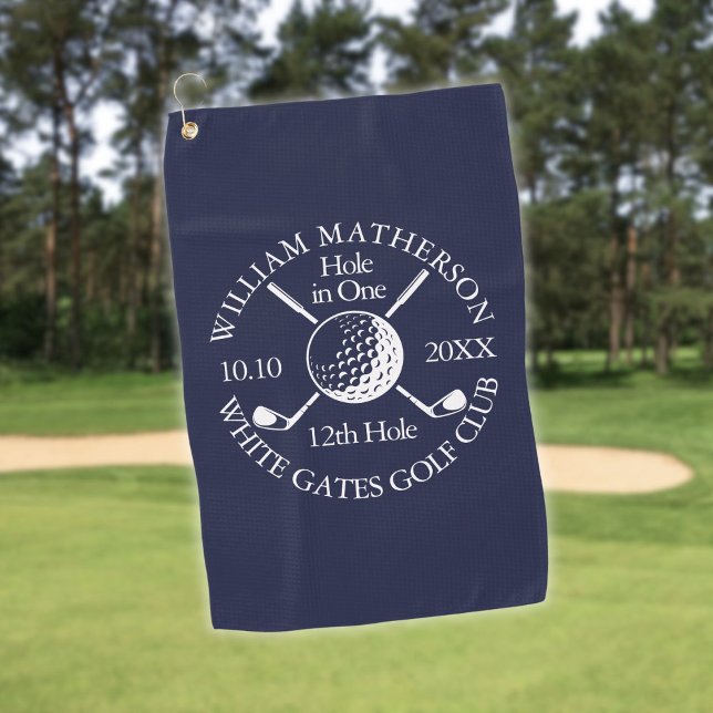 Toalla De Golf Agujero de Personalizado azul marino en un club de (Navy Blue Custom Hole in One Golf Ball Clubs Golf Towel)
