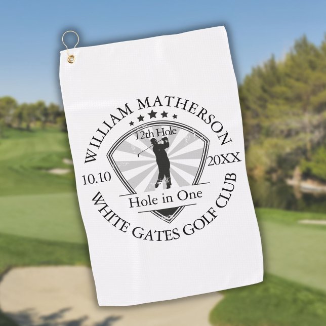 Toalla De Golf Agujero en un clásico blanco y negro personalizado (Hole in One Classic Personalized Black and White Golf Towel)