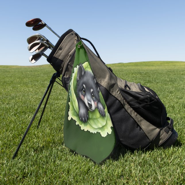 Toalla De Golf Cachorro de lobo en el verde: (Verde)