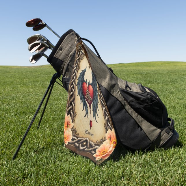 Toalla De Golf Celtic elegance with a heart and wings.  (Verde)