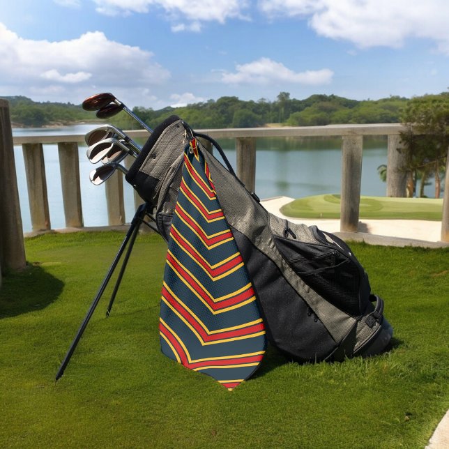 Toalla De Golf Chevrons Reflexivos Rojos Amarillos (golf towel)