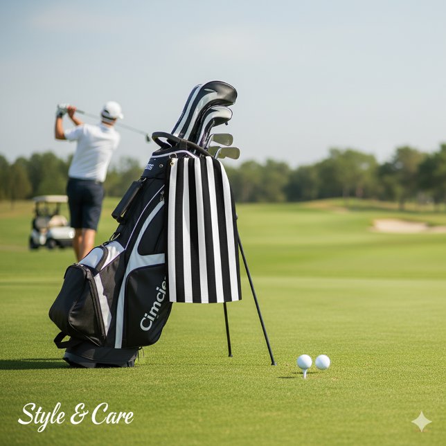 Toalla De Golf Clásico negro y blanco rayado vertical (Classic Black and White Vertical Striped Golf Towel)