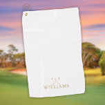 Toalla De Golf Clubes de golf Classic Gold Personalized Name<br><div class="desc">Personalice el nombre en la tipografía clásica de oro para crear un regalo de golf único y mantener el sake para cualquier golfista. Diseñado por Thisisnotme©</div>