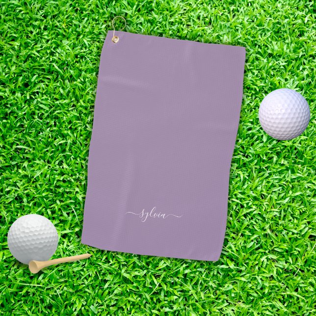 Toalla De Golf Dusty púrpura morada moderna nombre de monograma (Dusty Purple Modern Girly Monogram Name Golf Towel)