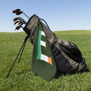 Toalla De Golf E Monograma sobrepuesto sobre la bandera irlandesa