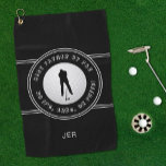 Toalla De Golf El mejor padre de Par Funny pone al negro de los h<br><div class="desc">Funny diseño personalizado incluye una silueta de golfista masculino colocada en una imagen realista de una bola de golf bordeada por el texto curvo "Mejor Padre por Par, ¡No si las Andes o Putts!" en una divertida letra blanca juguetona. El diseño está bien situado en un marco doble redondeado y...</div>