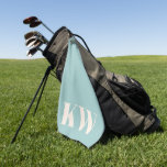 Toalla De Golf Iniciales modernas de monograma azul Aqua Personal<br><div class="desc">Una toalla de golf elegante y personalizada con un suave fondo azul pastel de agua y originales iniciales en audaz monograma. Diseñado para los amantes del golf, esta toalla duradera es perfecta para mantener limpios los clubes y añadir un toque de elegancia a cualquier bolso de golf. Un gran regalo...</div>