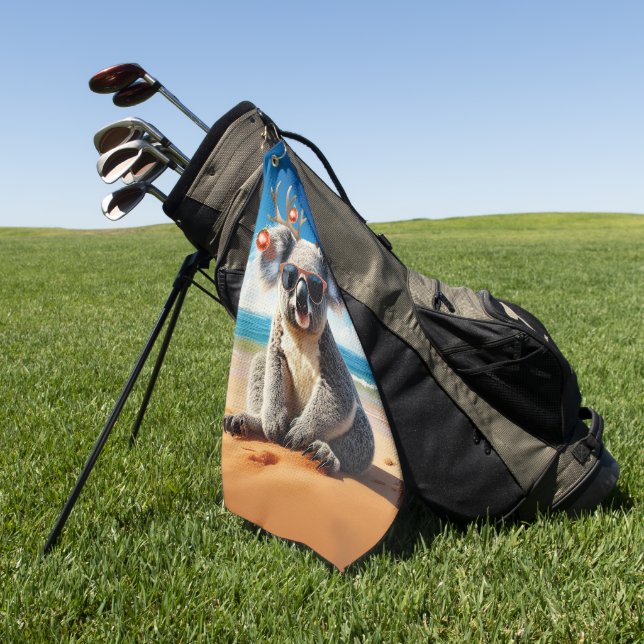 Toalla De Golf Koala on beach wearing Antlers and baubles (Verde)