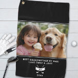 Toalla De Golf La Mejor Abuela De Par Funny Golfer Personalizado<br><div class="desc">Actualice su equipo de golf con nuestra elegante toalla de golf de personalizable, disponible en Zazzle. Este elegante accesorio se divide en tres secciones y está diseñado con un fondo negro clásico, personalizable a tu gusto. Utilice fácilmente el selector de color en la sección de herramientas de diseño para cambiar...</div>