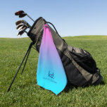 Toalla De Golf Monograma de gradiente azul rosado mínimo<br><div class="desc">Un diseño sencillo y minimalista con un gradiente azul y rosa con un monograma y nombre de personalizable.</div>