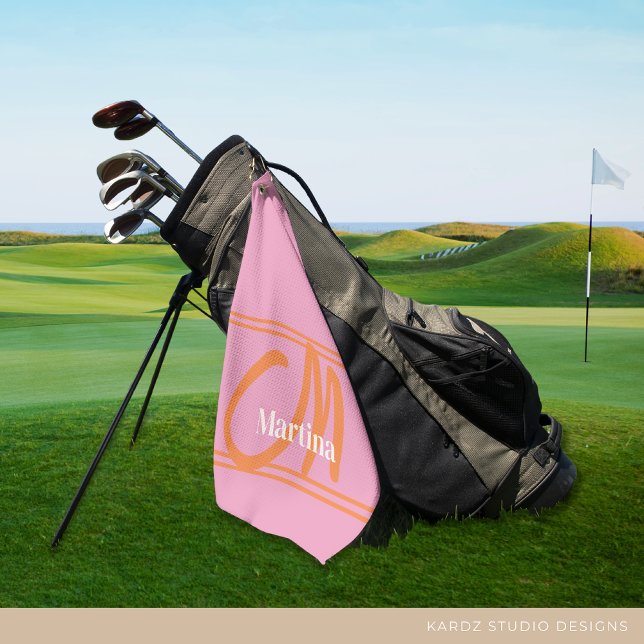 Toalla De Golf Monograma de Naranja rosa moderno personalizado (Personalize this monogrammed towel easily with your name and initial.)