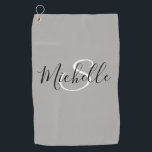 Toalla De Golf Monograma moderno simple personalizado<br><div class="desc">Este diseño se creó a través del arte digital. Puede ser personalizado en el área de proporcionar o personalizar eligiendo la opción de pulsar para personalizar y cambiando el nombre, las iniciales o las palabras. También puede cambiar el color y estilo del texto o eliminar el texto para un diseño...</div>
