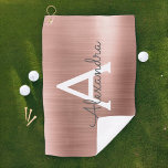 Toalla De Golf Nombre de monograma de Relieve metalizado metálico<br><div class="desc">Relieve metalizado Metálico De Faux Faux De Oro Rosa Girona Acero Inoxidable Elegante Toalla De Golf Chica. Esta toalla de club de golf puede ser personalizada para incluir tu nombre inicial y de pila, y es un regalo perfecto para cumpleaños o soltera. Póngase en contacto con el diseñador para obtener...</div>