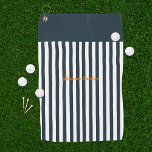 Toalla De Golf Rayas azul marino | Monograma del caballero modern<br><div class="desc">Un clásico básico para todo aquel que ame el golf, nuestras toallas personalizadas hacen regalos ideales para cualquier ocasión. El traje de la marina de pinstripes es un clásico ropero para hombres. Arroje un chisme de naranja para que una versión moderna de esta estética destaque de la multitud. Las franjas...</div>