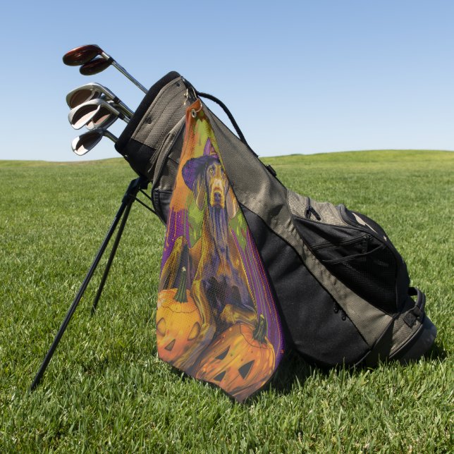 Toalla De Golf Tocante Weimaraner Perro Halloween Bruja Y Calabaz (Verde)