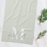 Toalla de mano de cocina con nombre familiar perso<br><div class="desc">Toalla de mano de cocina de diseño personalizado con monograma personalizado y nombre familiar en caligrafía moderna a mano.</div>