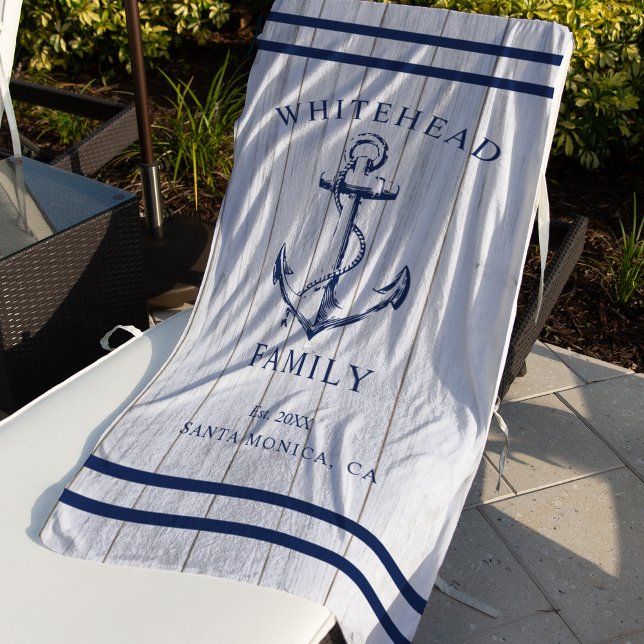 Toalla De Playa Anclaje familiar de Personalizado de madera blanca (Nautical anchor custom family vacation towel. Personalize each towel with your details.)