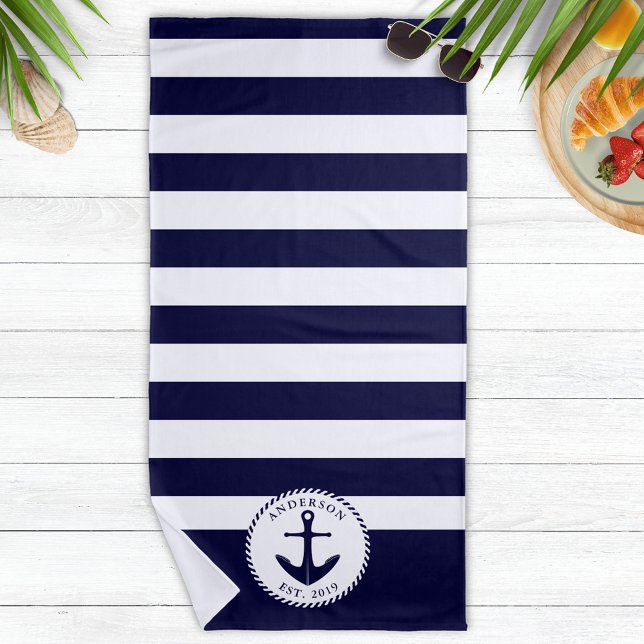 Toalla De Playa Anclaje náutico azul y blanco (Navy Blue and White Nautical Beach Towel with Anchor and Stripes - Type Your Text Before Ordering)