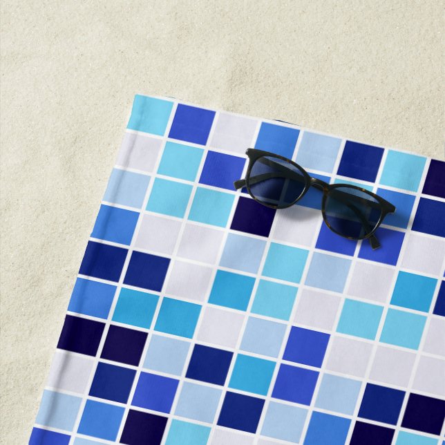 Toalla De Playa Baldosas de piscina, mosaicos azules, patrón geomé (In situ)