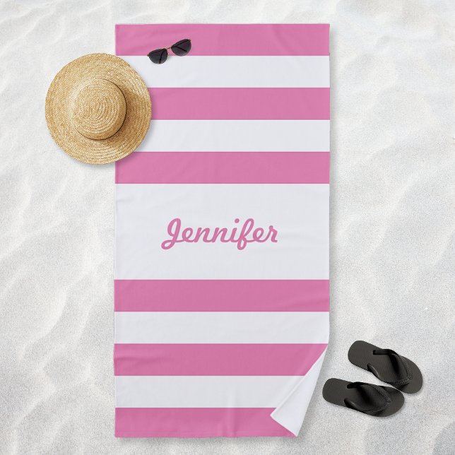 Toalla De Playa Bandas blancas y rosadas personalizadas (Cute Pink and White Stripes Personalized Beach Towel)