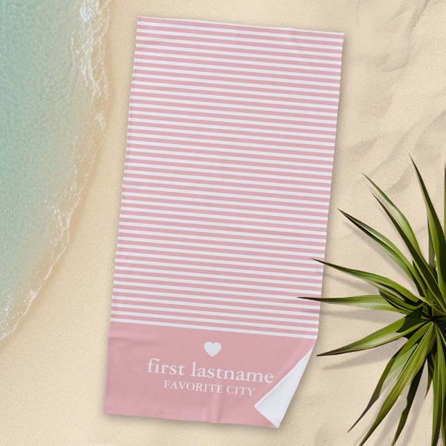 Toalla De Playa Bandas modernas con monograma cardíaco de gama alt (Personalized Beach Towel)