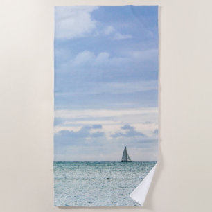 Toalla De Playa Barco de vela en el agua