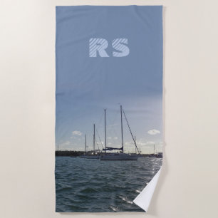 Toalla De Playa Barcos de vela con (o sin) sus iniciales