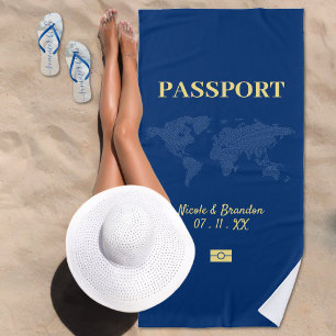Toalla De Playa Boda de destino con pasaporte azul y amarillo