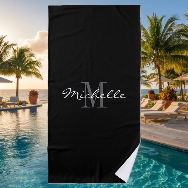 Toalla de playa con monograma blanco y negro (monogrammed beach towel)