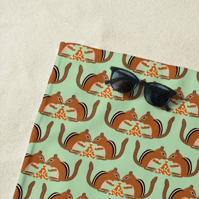 Toalla De Playa Cute Chipmunks Fall Wedding Patterned (In situ)