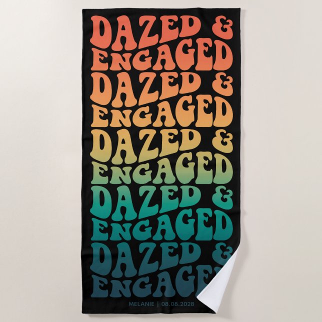 Toalla De Playa Dazed Engaged Texto Retro Gradiente Personalizado (Anverso)