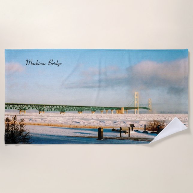 Toalla de playa de invierno Mackinac Bridge (Anverso)