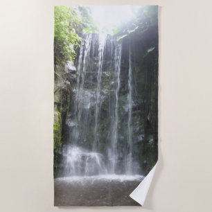 Toalla de playa de la cascada