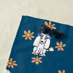 Toalla de playa del perro de caniche