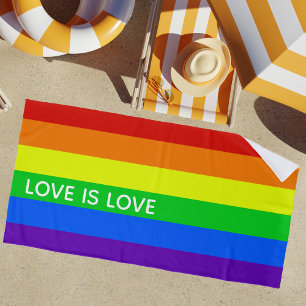 Toalla De Playa El amor arcoiris es amor Orgullo gay LGBTQ hermoso