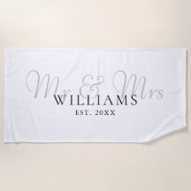 Elegante Sr. Moderno Y Sra. Establecida