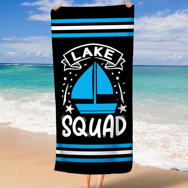 Toalla De Playa Escuadrón de lagos de verano con borde de franjas (Summer Boat Lake Squad with Stripe Border Beach Towel)